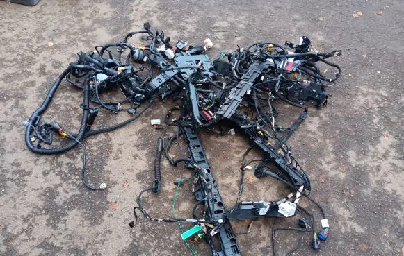 Chrysler Pacifica Wiring harness 68352763AA Z87830670 T64WV3387C7246