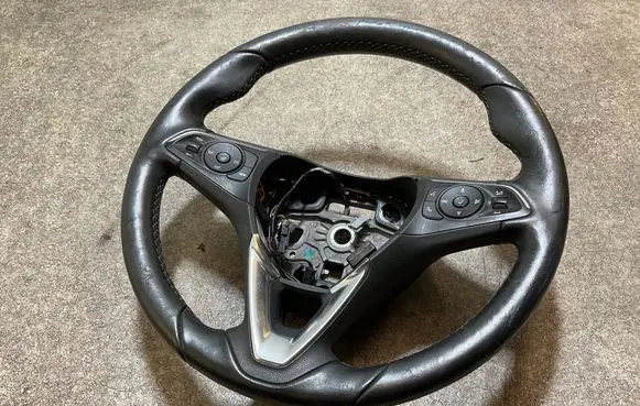 Opel Grandland X Steering wheel YQ000184YX 34301537A