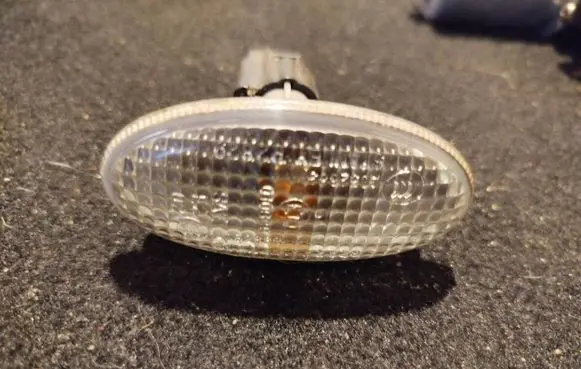 Mazda 3 II Front fender indicator light 