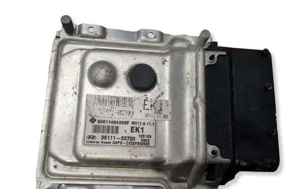 Hyundai i20 (PB PBT) Engine control unit/module 3911103700 9001140420KF
