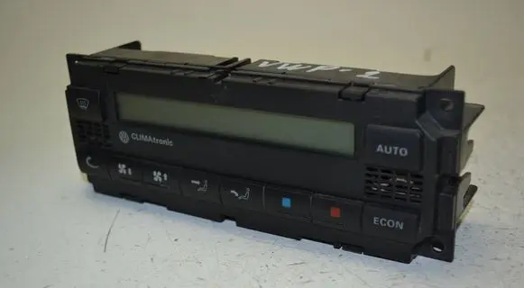 Volkswagen PASSAT B5 Climate control unit 
