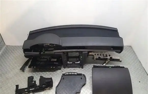 Volkswagen Phaeton Dashboard