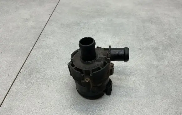 Audi A3 S3 8V Electric auxiliary coolant/water pump 5G0965567