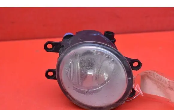 Toyota Avensis Verso Front fog light 812200D041