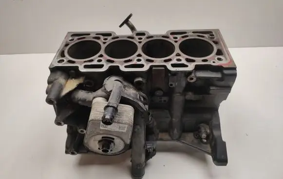 Mercedes-Benz A W176 Engine block A6070102701