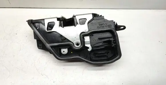 BMW X1 E84 Front door lock 7202144 A053702