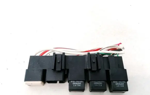 Subaru Legacy Fuse box set 1567001020 156700-1020