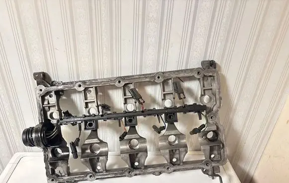 Audi A4 S4 B7 8E 8H Camshaft holder 03G103308C