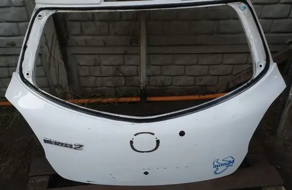 Mazda 2 Truck tailgate 