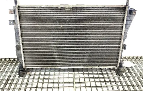 Ford Mondeo Mk III Coolant radiator