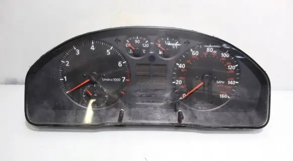 Audi A4 S4 B5 8D Speedometer (instrument cluster)