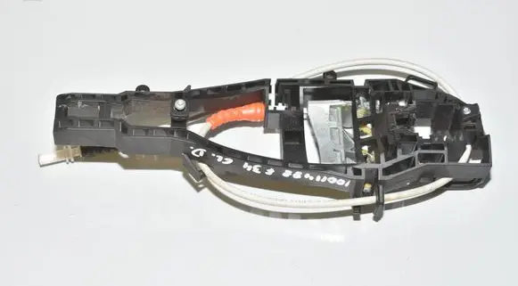 Rear door exterior handle/bracket