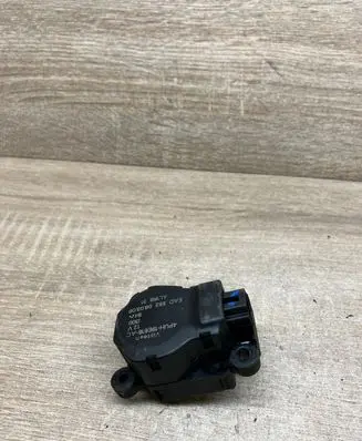 Peugeot 407 Air flap motor/actuator 4PUH19E616AC