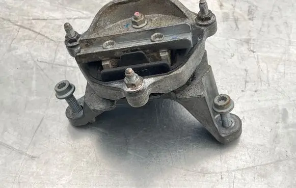Audi Q5 SQ5 Gearbox mount 8K0399151 8K0399115R