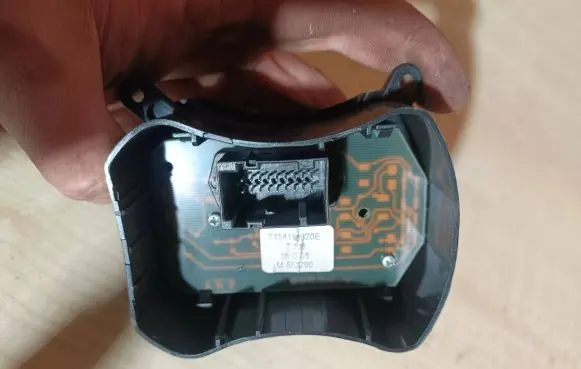 Fiat Doblo Hazard light switch 7354198620E 16G08 M552290