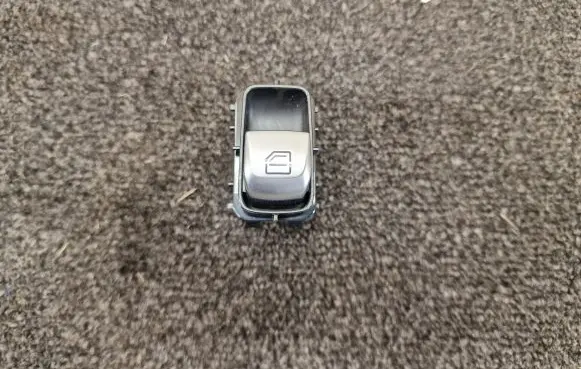 Mercedes-Benz C W205 Electric window control switch A2059051513
