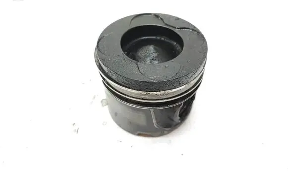 BMW X3 E83 Piston 84L107