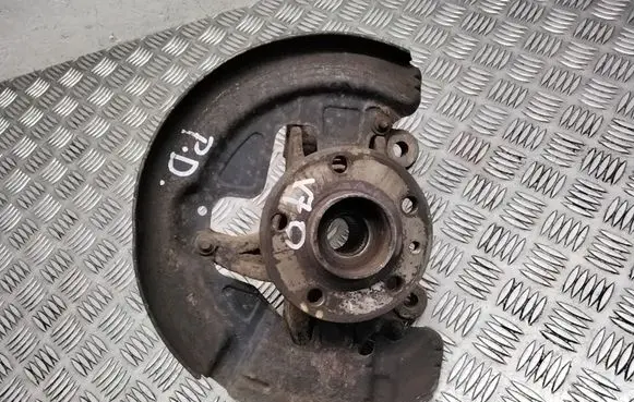 Volvo V70 Front wheel hub
