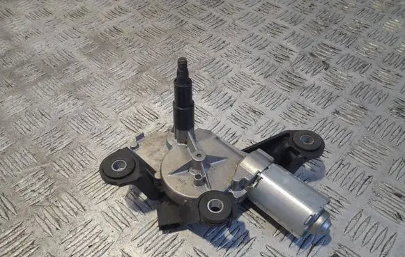 Nissan Qashqai Rear window wiper motor 28710JD000 0390201820
