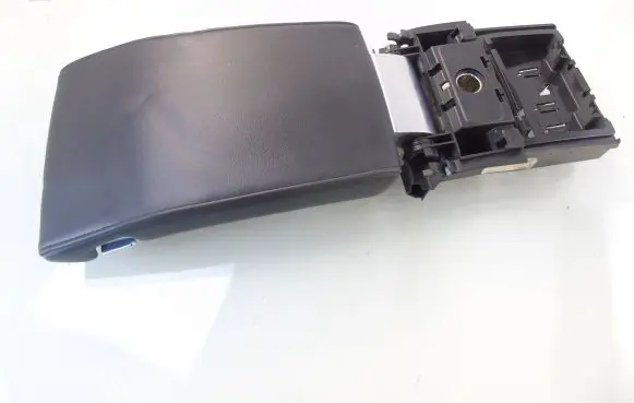 Volvo V70 Armrest 30715140