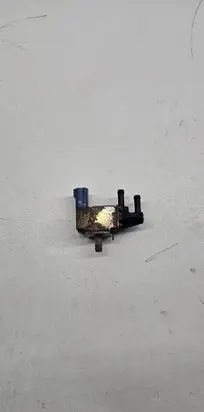 Jaguar S-Type Valve vacuum A83600 E039629