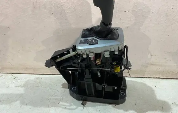 Volvo XC90 Gear shifter/selector P08699416