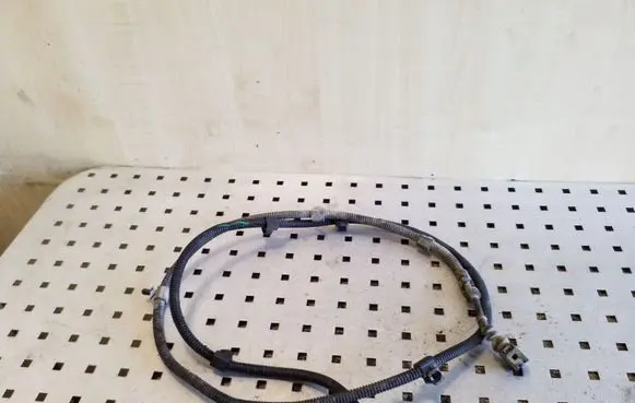 Volkswagen Transporter - Caravelle T5 Rear ABS sensor wiring 