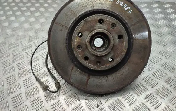 Peugeot 308 Front wheel hub