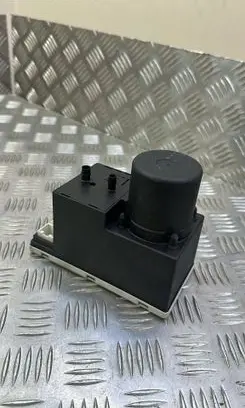 Audi A8 S8 D3 4E Central locking vacuum pump 8L0862257P