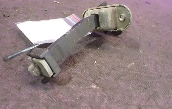 Chevrolet Matiz Front door check strap stopper