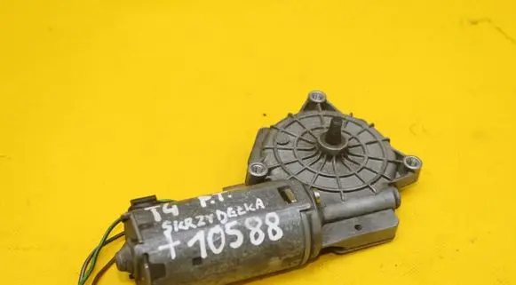 Volkswagen Multivan T4 Wiper motor