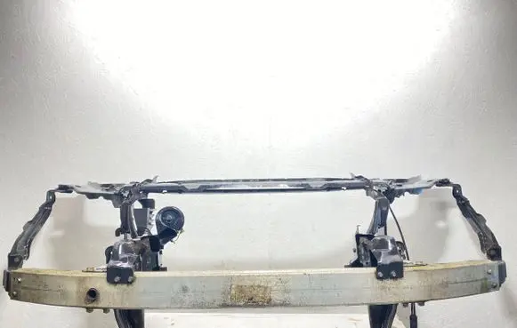 Mercedes-Benz E W211 Radiator support slam panel