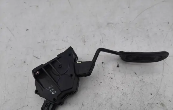 Lexus IS 220D-250-350 Accelerator throttle pedal 7811053030 1988007241