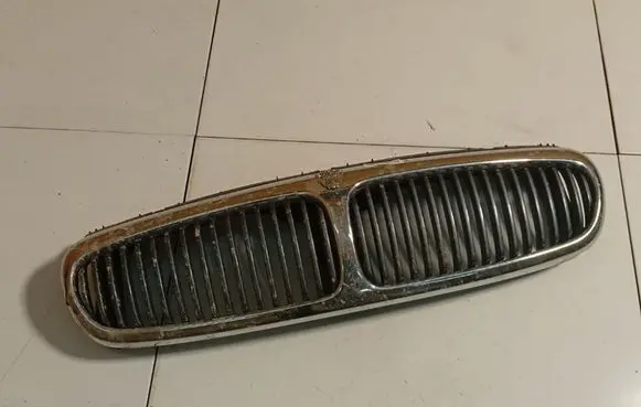 Jaguar X-Type Front grill 