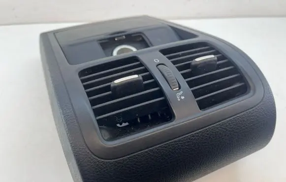 Volkswagen PASSAT B6 Rear air vent grill 3C0864298BB 0647423312
