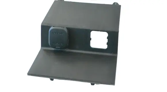 Dashboard glove box trim