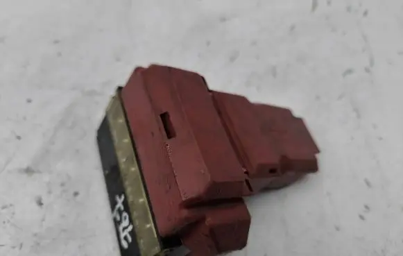 Suzuki Vitara (LY) Battery relay fuse 