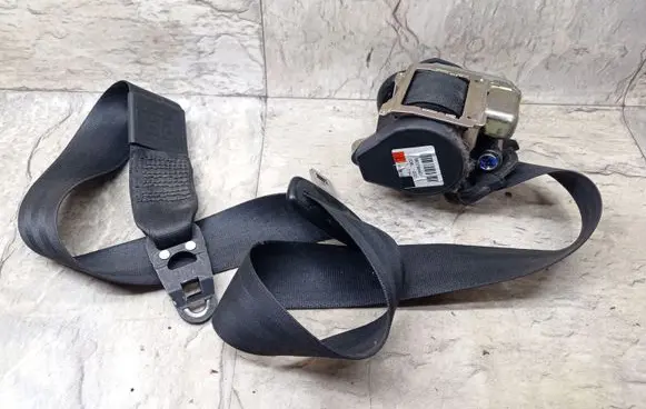 Audi A4 S4 B6 8E 8H Front seatbelt 8E0857705F 560788401