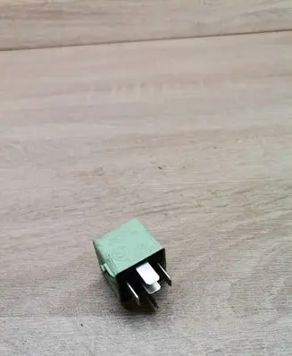 BMW 3 E46 Other relay 8373700