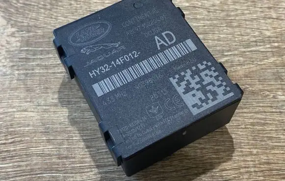 Land Rover Range Rover L405 Tire pressure control unit HY32-14F012-AD HY3214F012AD HY32-14F012