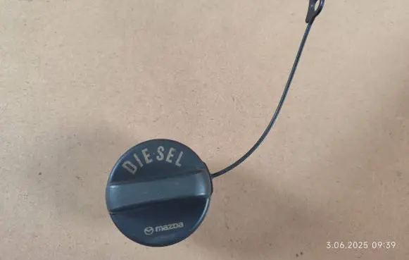 Mazda 3 II Fuel tank filler cap 