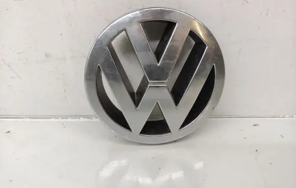 Manufacturer badge logo/emblem