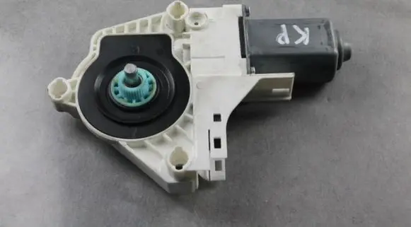 Audi Q3 8U Front door window regulator motor 8K0959801