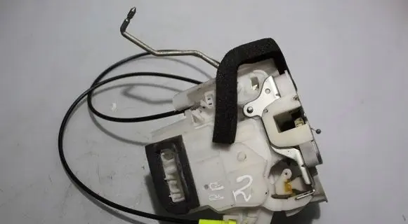 Subaru Forester SG Front door lock