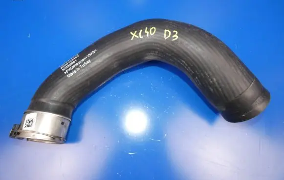 Volvo XC40 Intercooler hose/pipe 32252661 8889107460