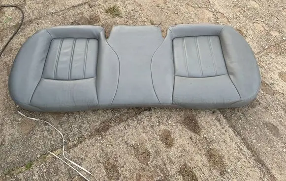 Chrysler 300 - 300C Second row seats 