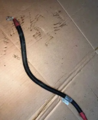 Positive cable (battery)