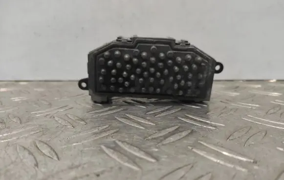 Audi A4 Allroad Heater blower fan relay 8K0820521B K5909007