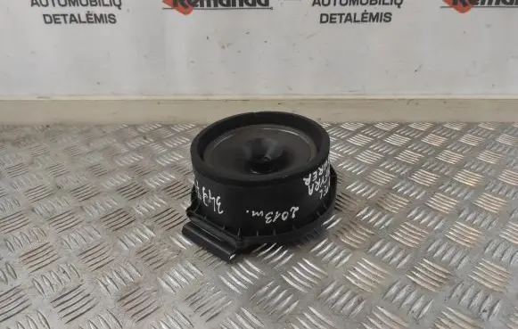 Opel Zafira C Front door speaker 22759408