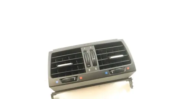 Rear air vent grill